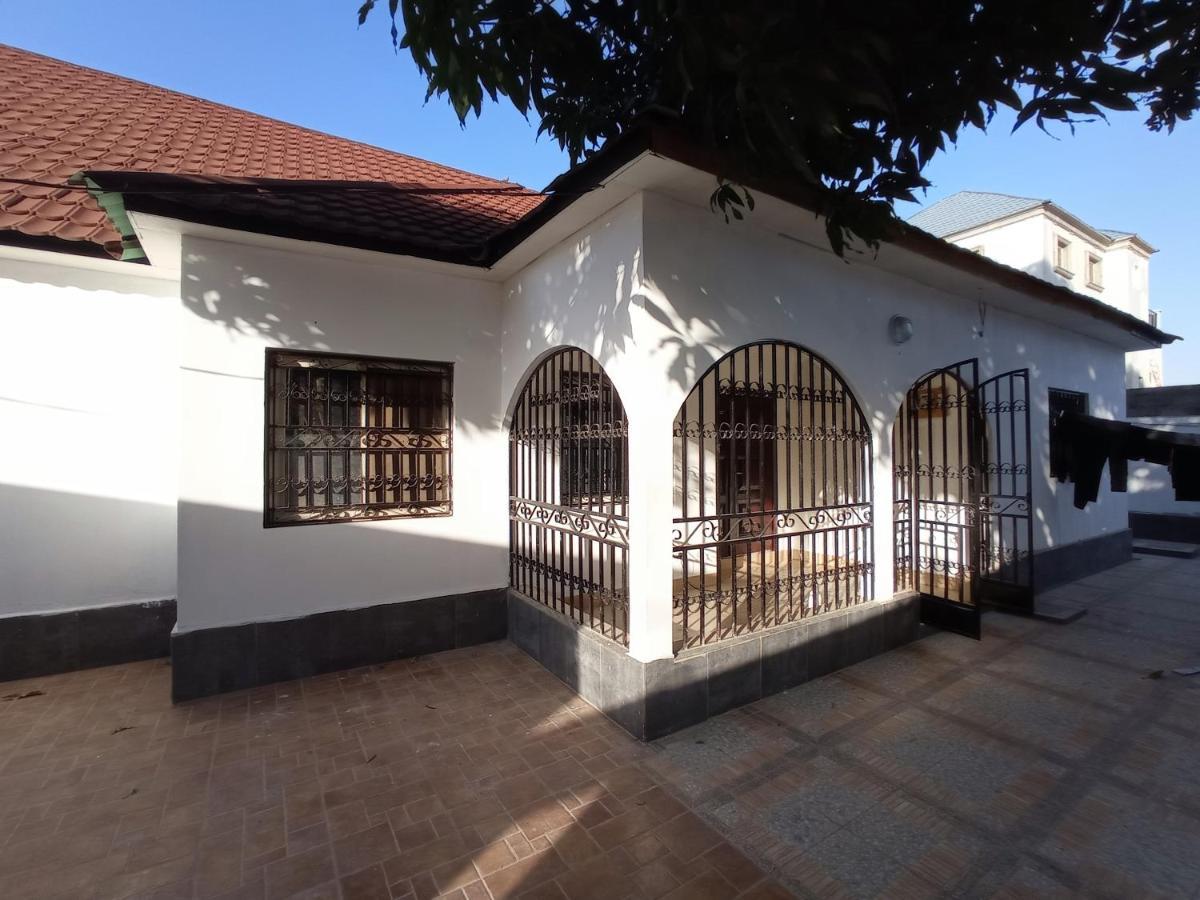 The White House No.1 Villa Brufut Dış mekan fotoğraf