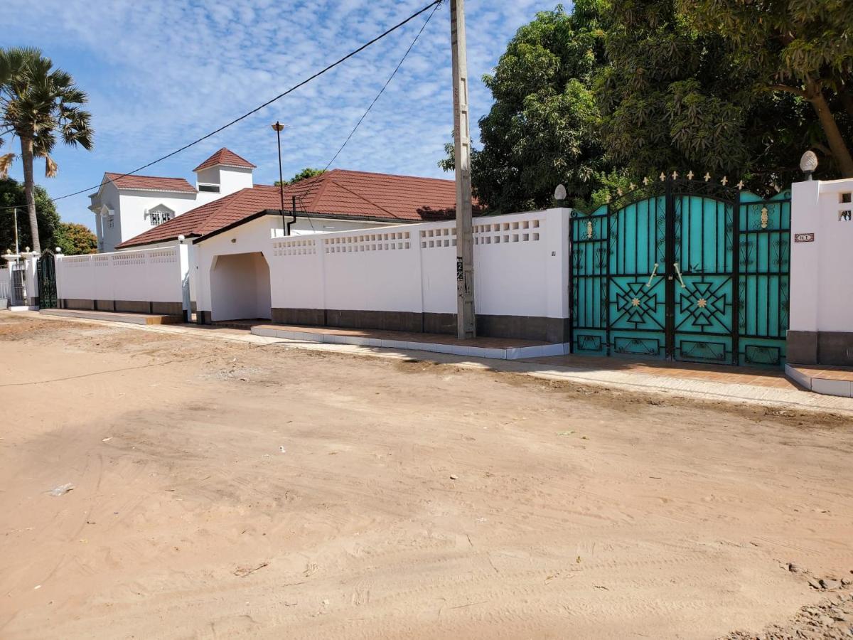 The White House No.1 Villa Brufut Dış mekan fotoğraf